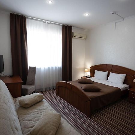 Hotel Kopa - Zhovkva Dış mekan fotoğraf