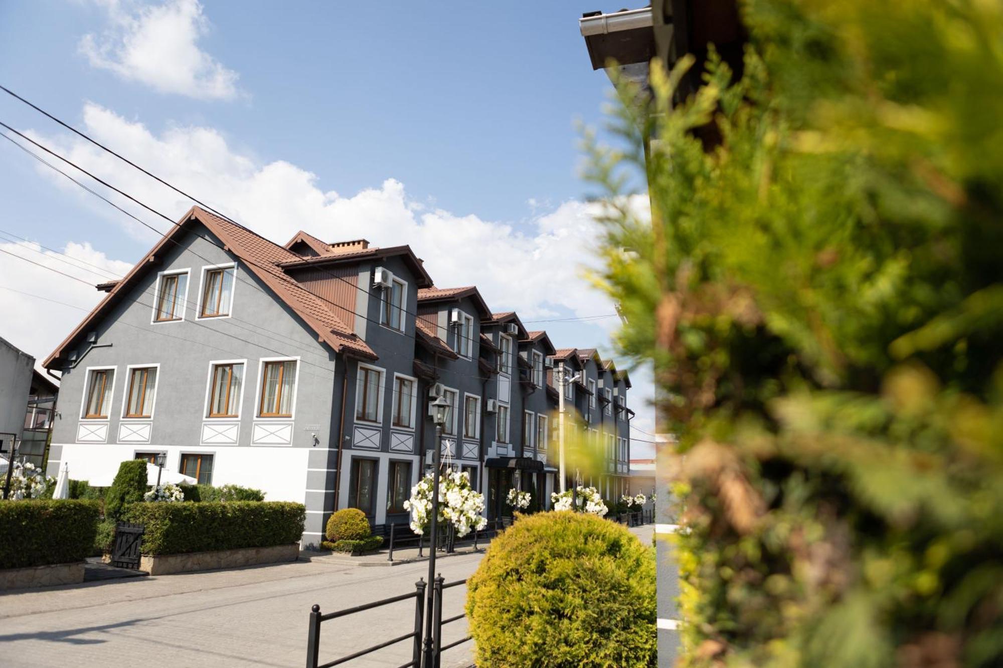Hotel Kopa - Zhovkva Dış mekan fotoğraf